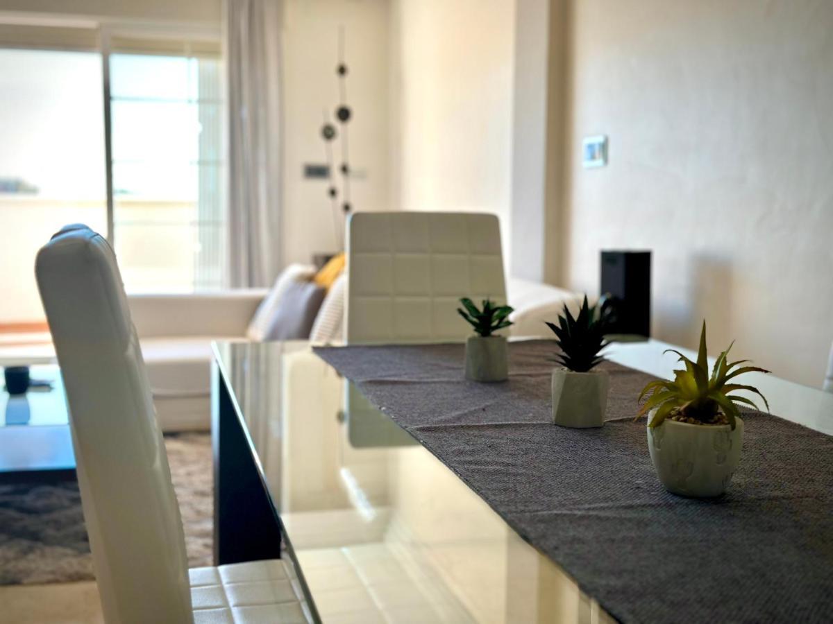 Moderno Apartamento Con Preciosas Vistas Al Mar En Urbanizacion Con Piscina - Rio Real 11 2G Marbella Exteriör bild