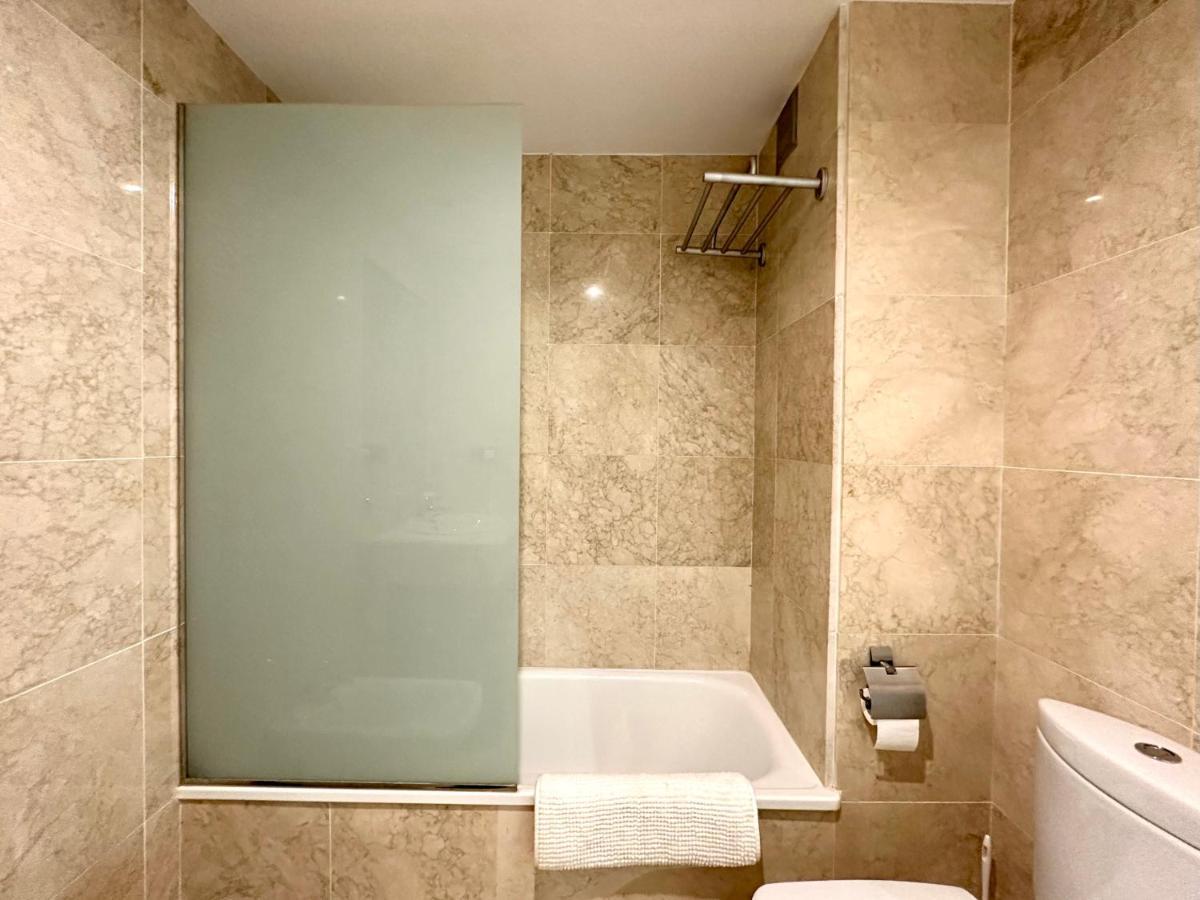 Moderno Apartamento Con Preciosas Vistas Al Mar En Urbanizacion Con Piscina - Rio Real 11 2G Marbella Exteriör bild