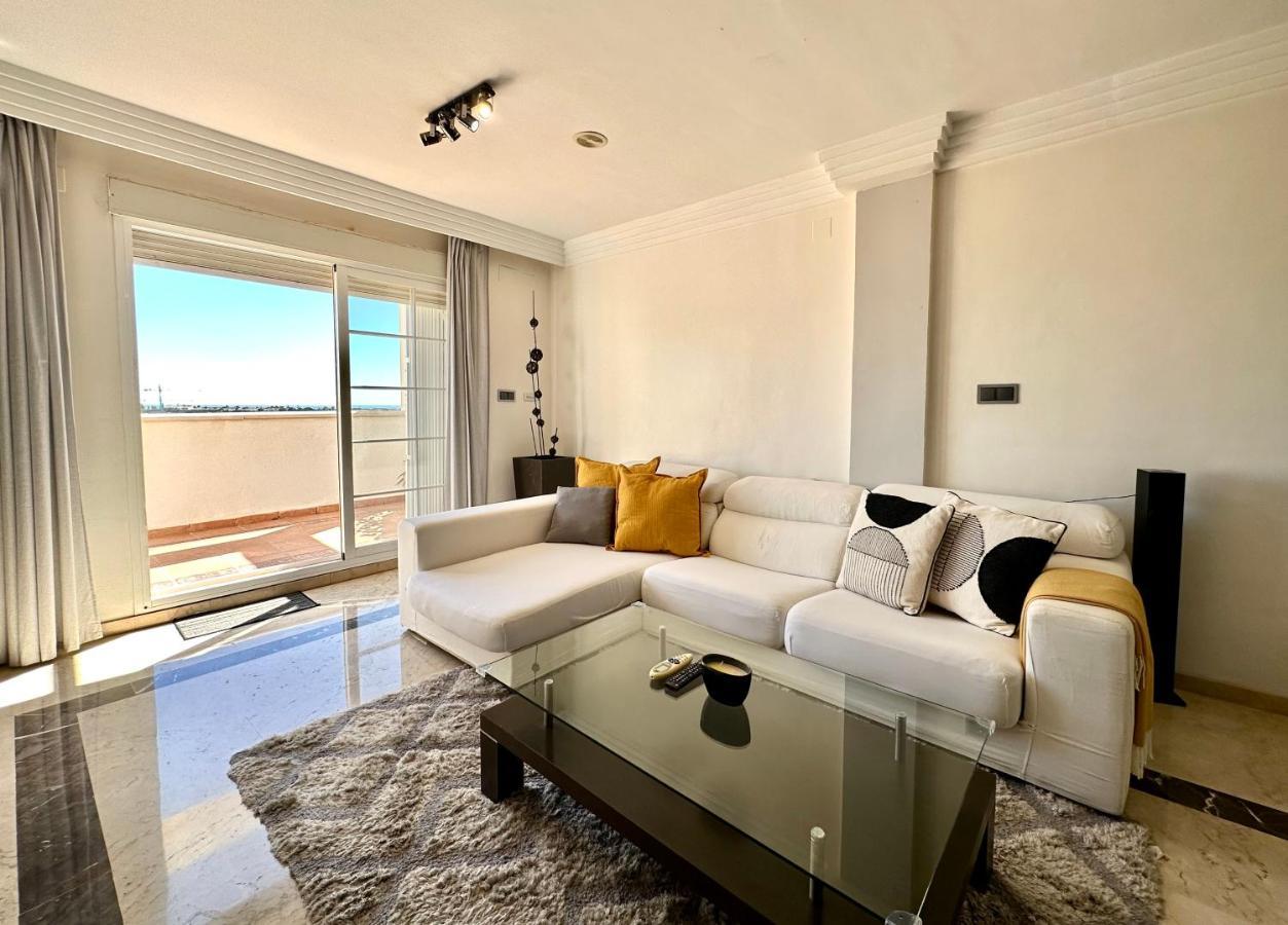 Moderno Apartamento Con Preciosas Vistas Al Mar En Urbanizacion Con Piscina - Rio Real 11 2G Marbella Exteriör bild